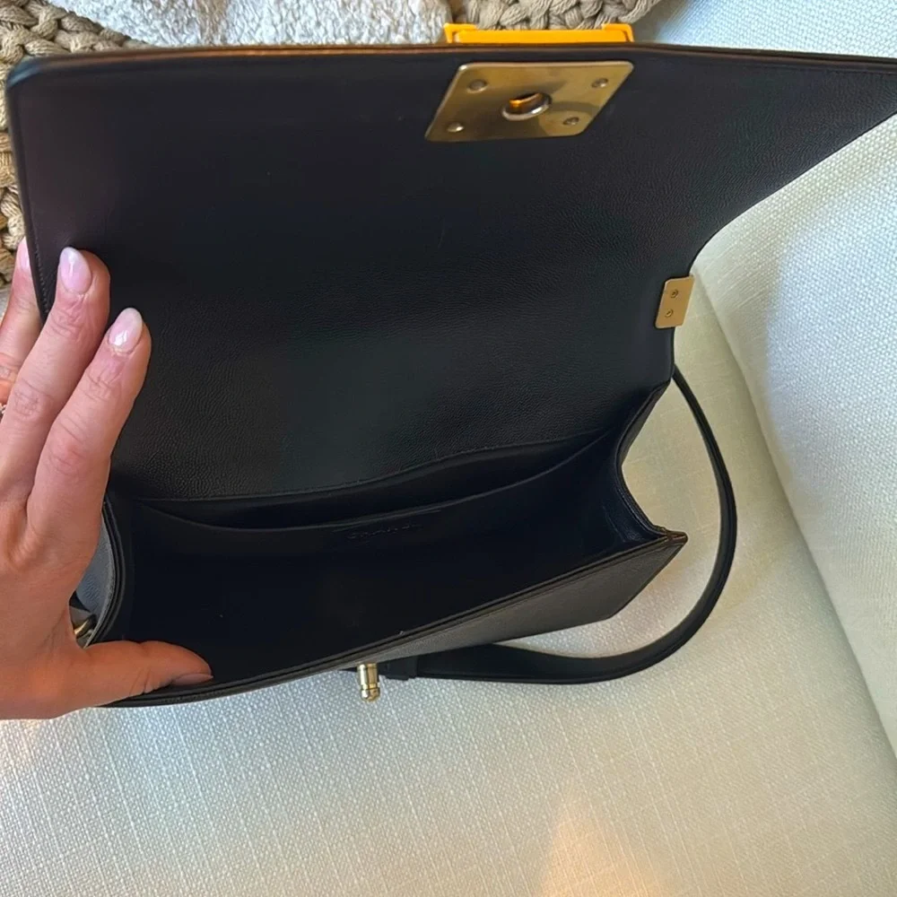 SOLD Chanel Caviar Boy Bag w/ Gold Hardware Flap Handbag - Picture 5 of 16